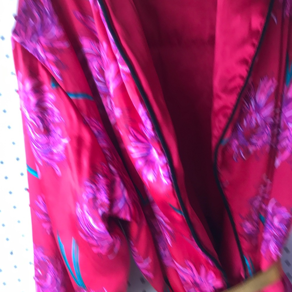 Red and Pink Robe 👘 Party Piece - Picture 4 of 7